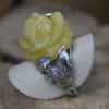 anello rosa ambra