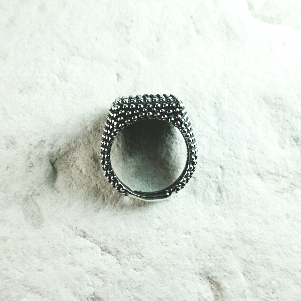 Anello puntinato quadrato in argento