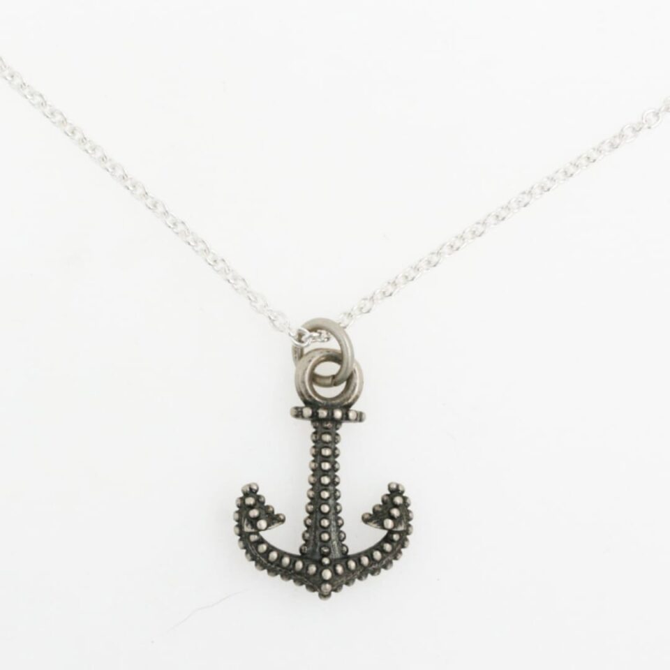 Collana con Ancora puntinata