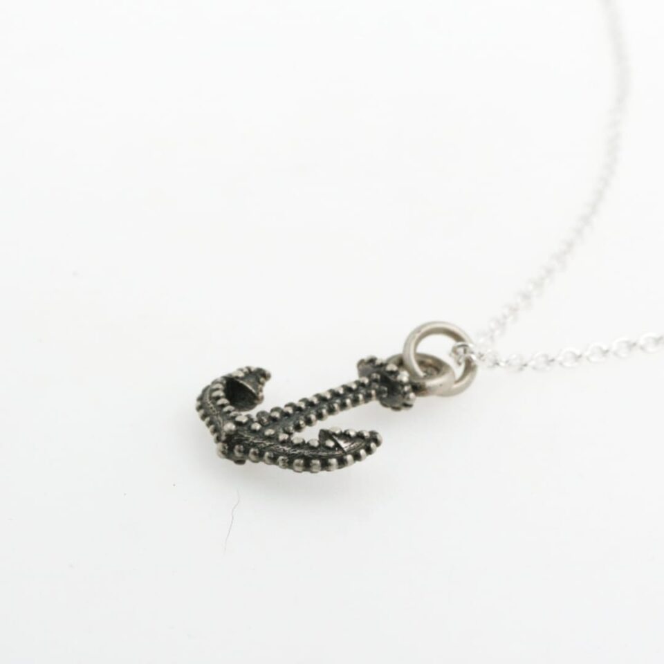 Collana con Ancora puntinata con catena in argento