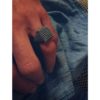 Anello puntinato quadrato