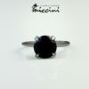 Anello con diamante nero