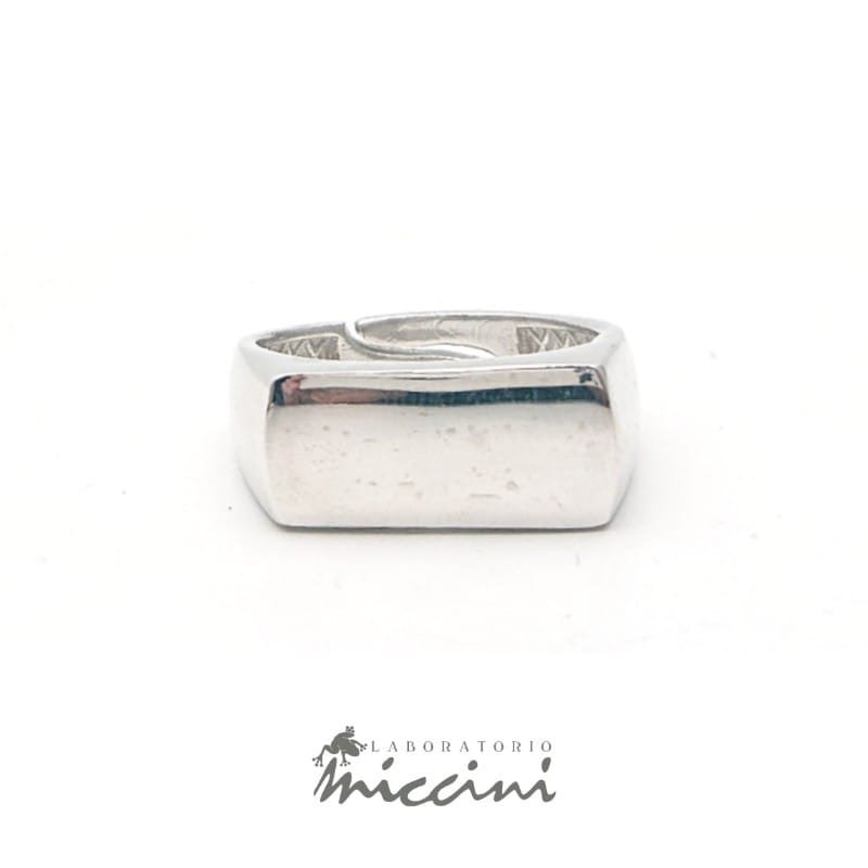 Anello rettangolare in argento