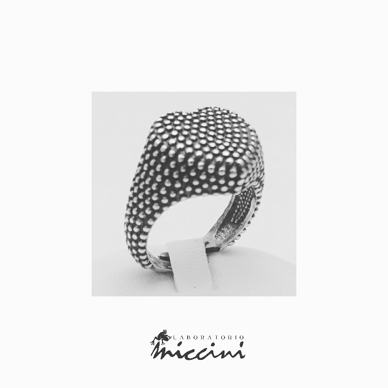 Anello cuore best sale puntinato
