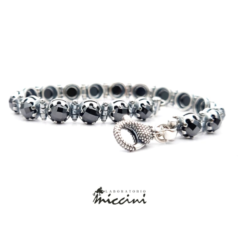 Bracciale in argento con zirconi neri