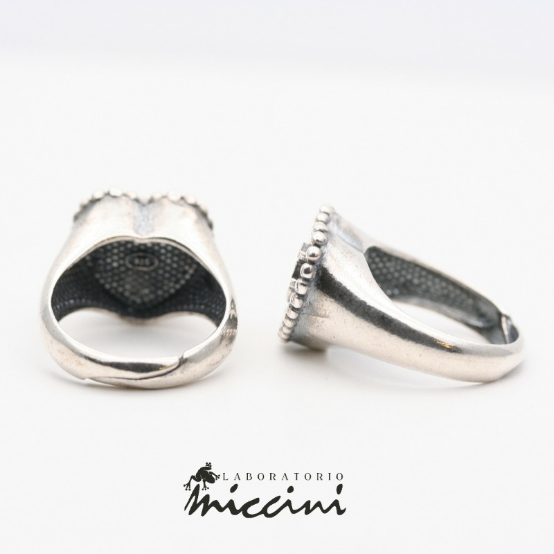Anello cuore con iniziale shop