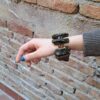 bracciale ambra naturale indossato
