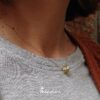 Collana gomitolo oro giallo con diamante indossata
