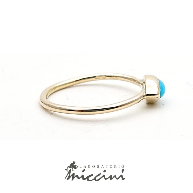 Anello con turchese taglio marquise