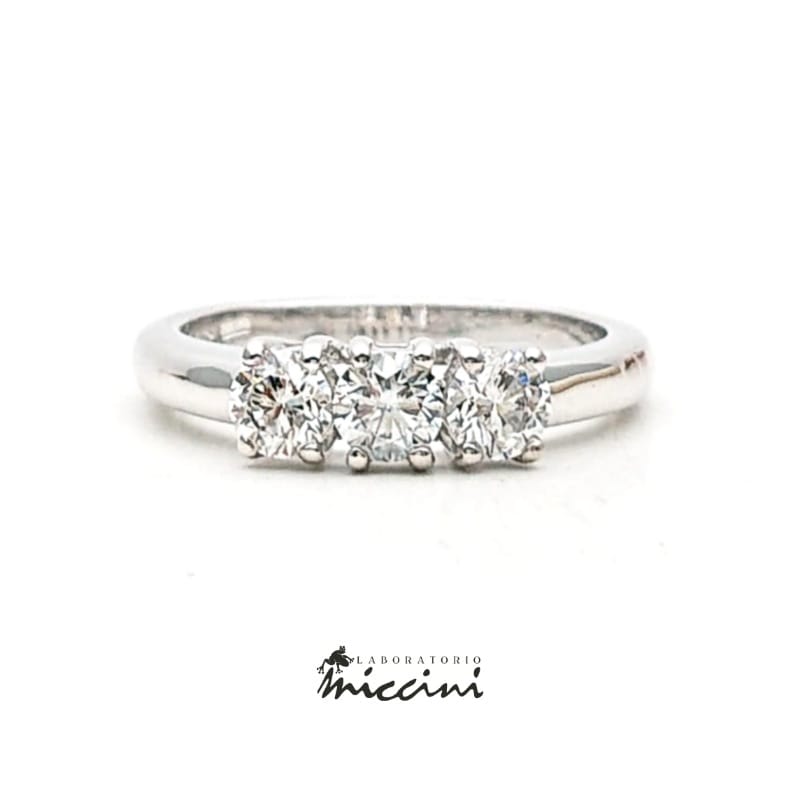 Anello Trilogy con diamanti