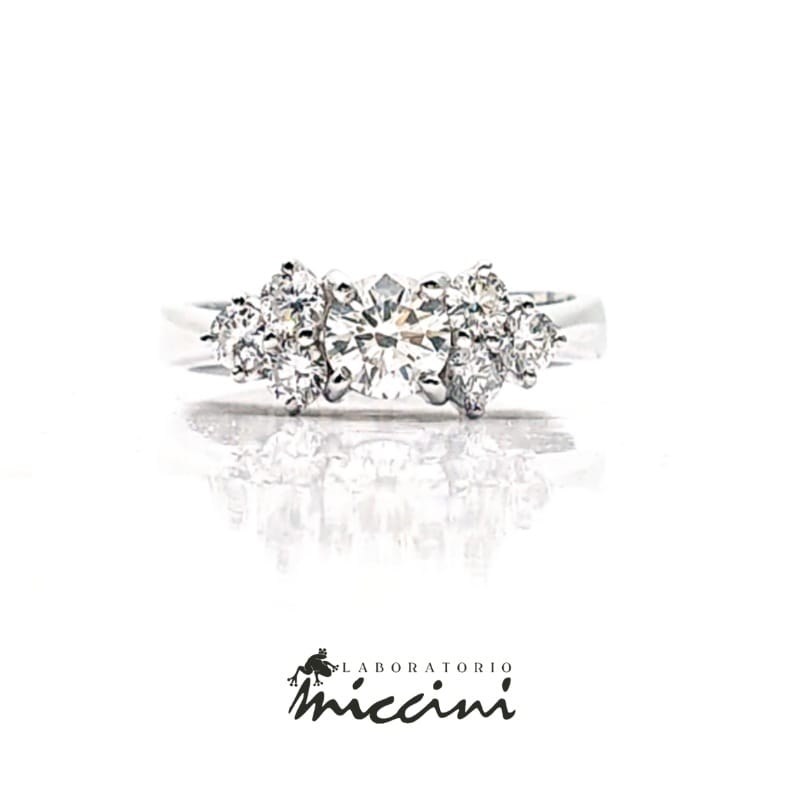 Anello con deals 3 diamanti