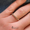 anello in argento dorato con zirconi bianchi