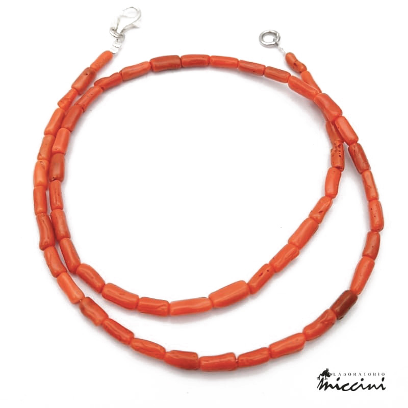 collana di tubetti di corallo rosso