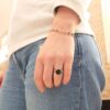 anello chevalier da donna con onice nera