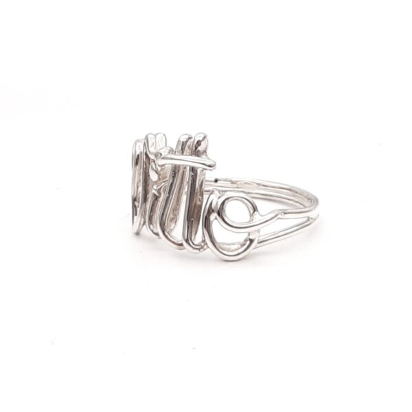 anello in filo d'argento personalizzato con nome