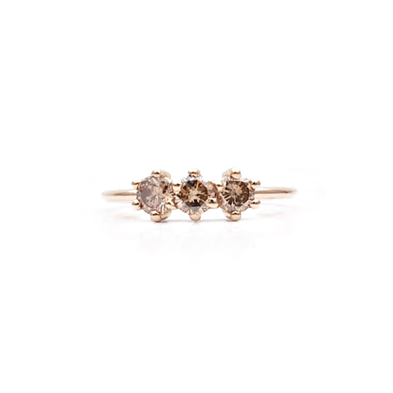anello trilogy in oro rosa con diamanti brown
