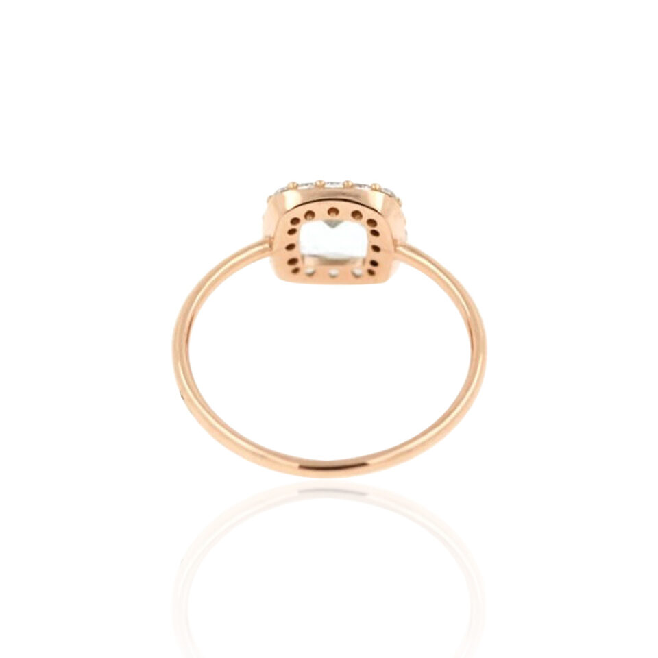 Anello da cocktail con topazio azzurro chiaro in oro rosa