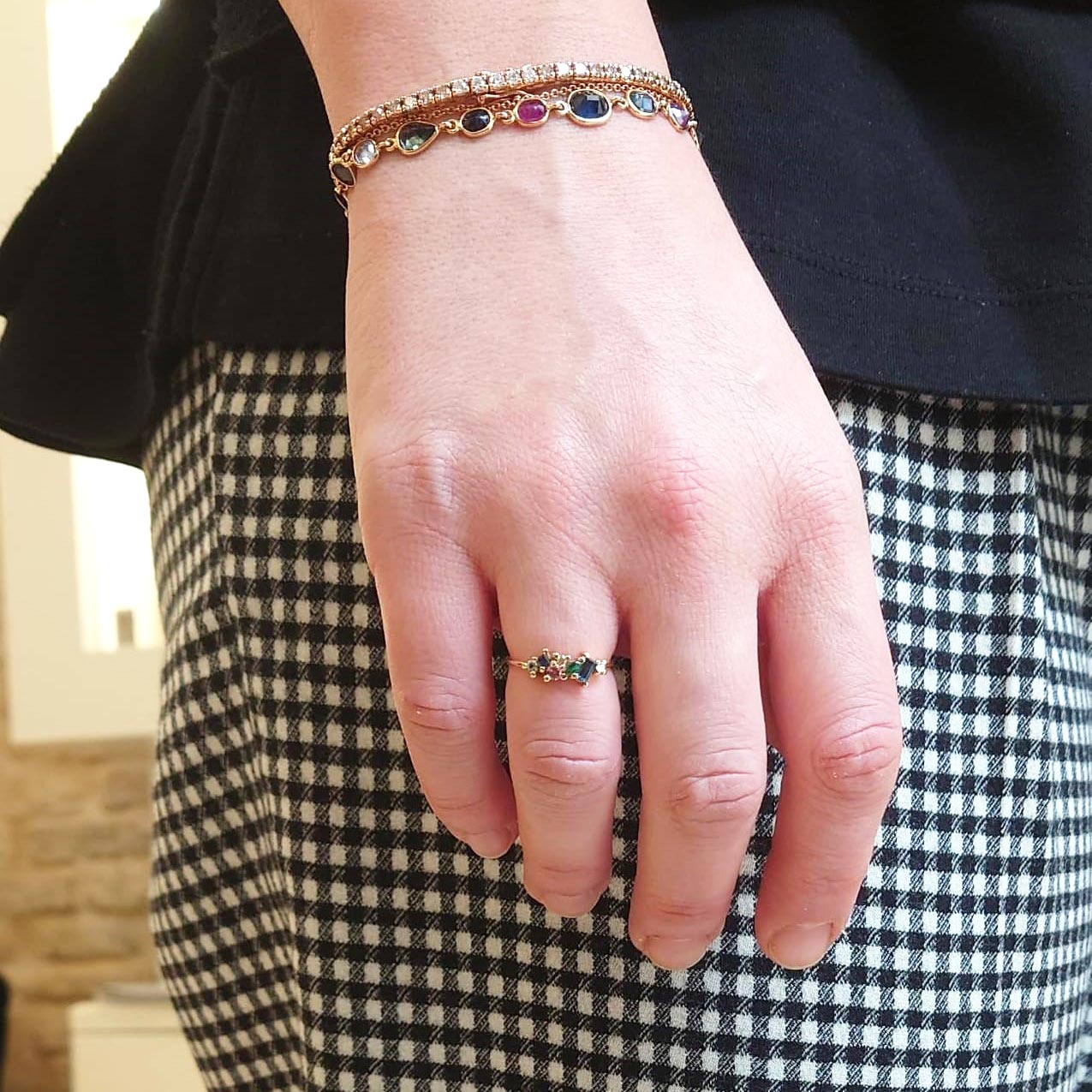 Anello con pietre discount multicolor