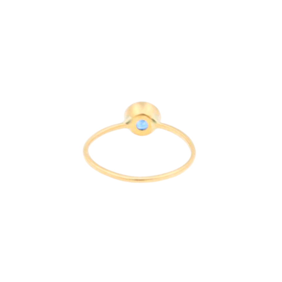 retro dell'anello minimal in oro giallo con zaffiro