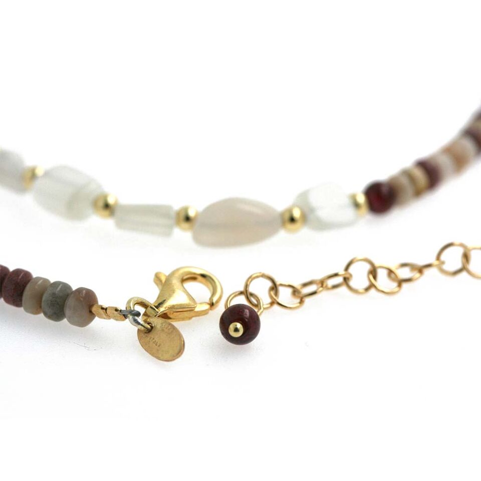 collana in argento dorato con granato, diaspro e pietra di luna