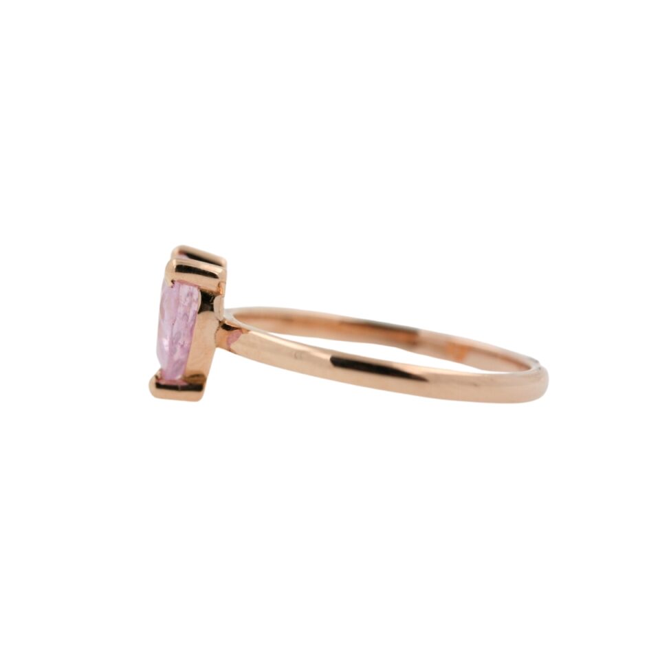 anello da donna con cuore di zaffiro rosa