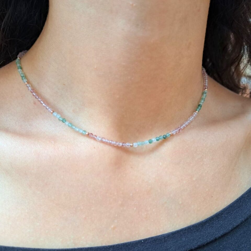 collana girocollo con quarzi e componenti in argento rosato