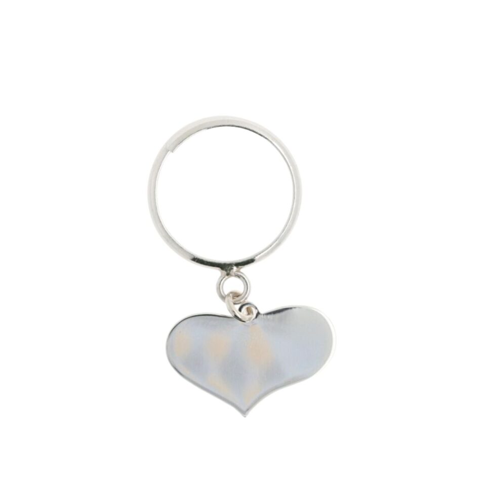 anello in argento con ciondolo a forma di cuore