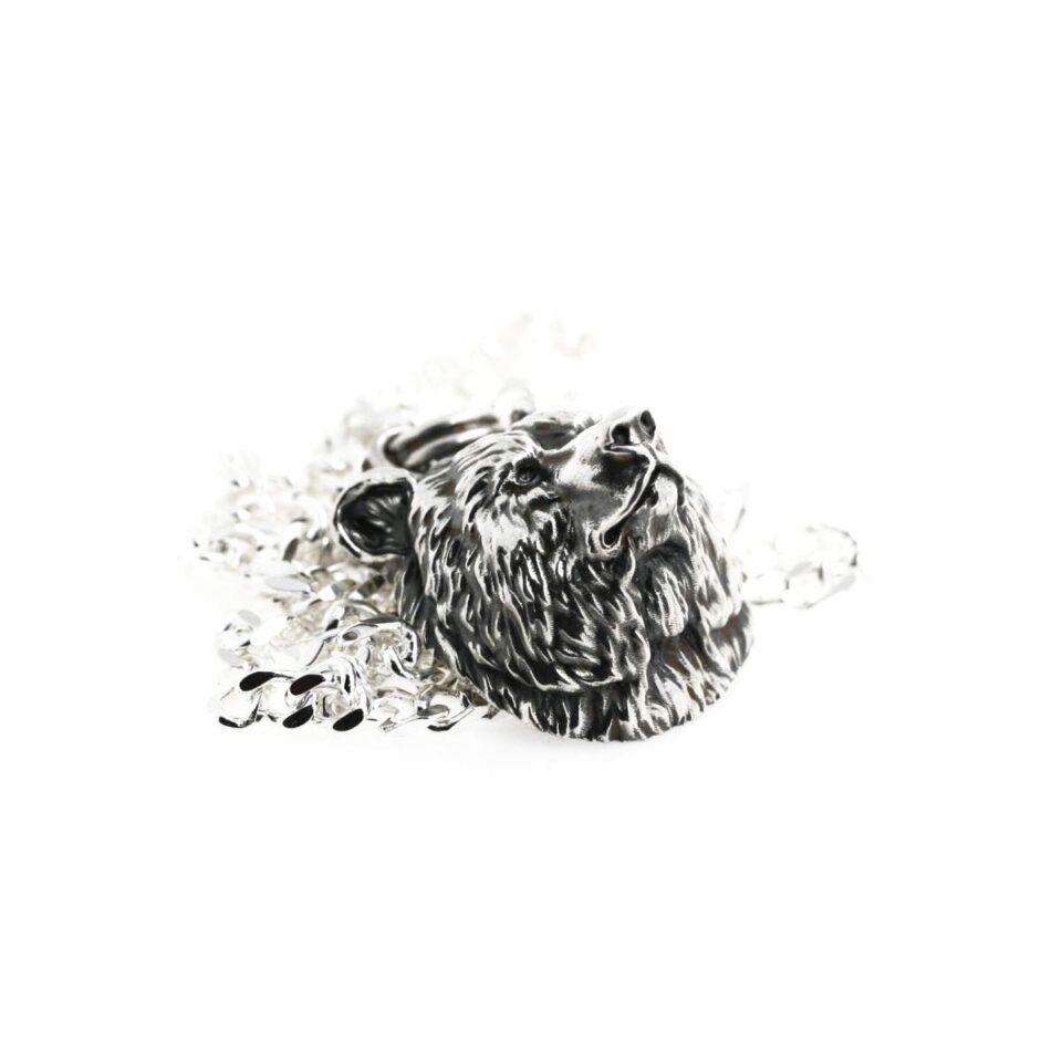 ciondolo testa di orso in argento