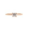anello solitario in oro rosa con diamante pinkish brown