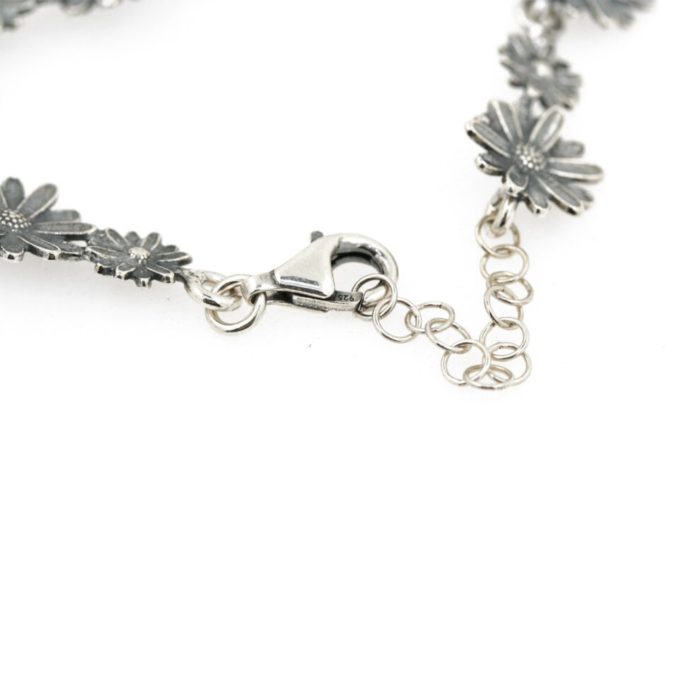 chiusura del bracciale di margherite argento 925