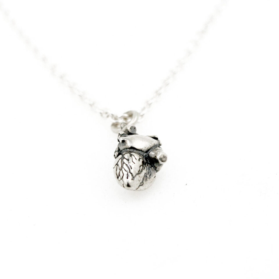 ciondolo cuore anatomico in argento 925