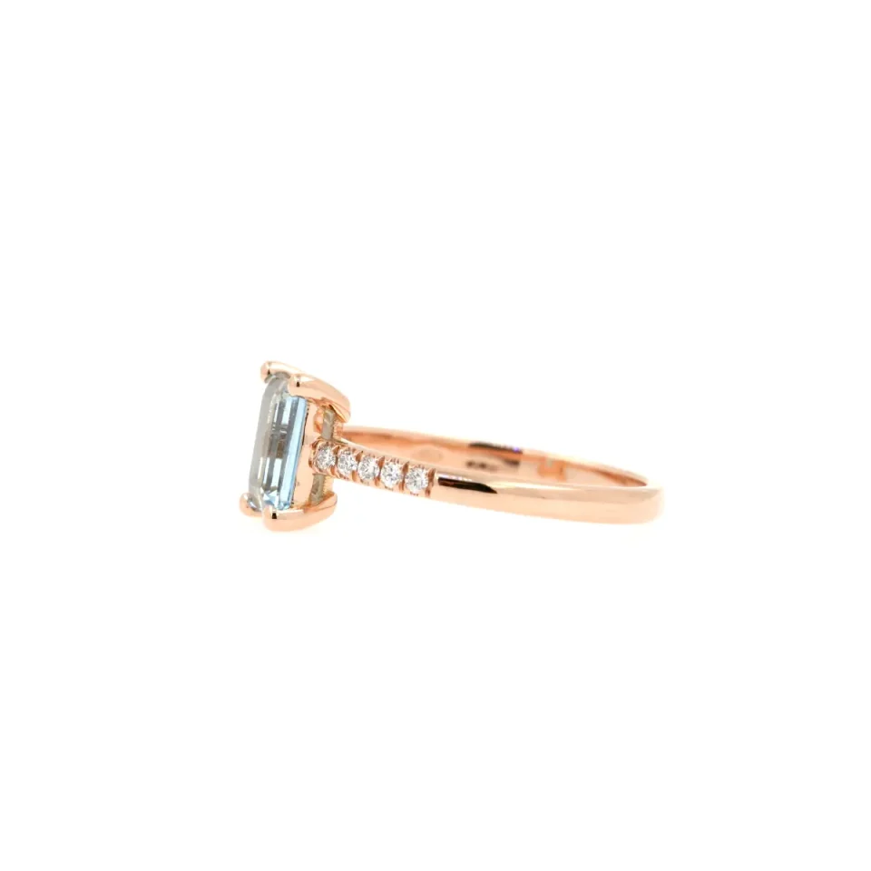 Anello Acquamarina e Diamanti in Oro Rosa
