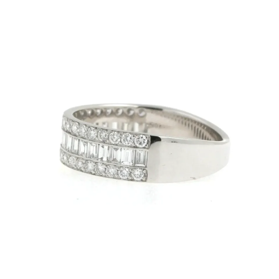 Anello a fascia con diamanti lab grown in oro bianco su tre livelli