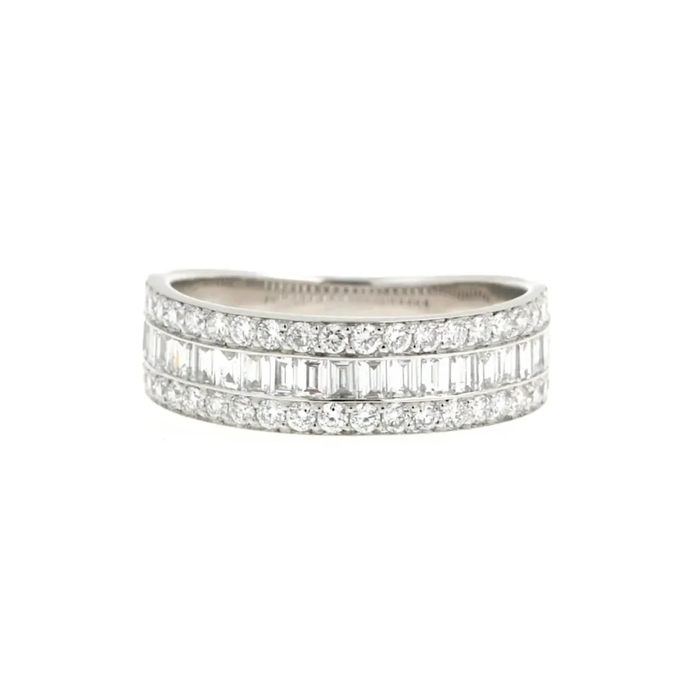 Anello a fascia con diamanti lab grown in oro bianco