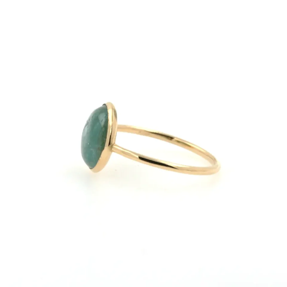 anello con tormalina verde taglio cabochon