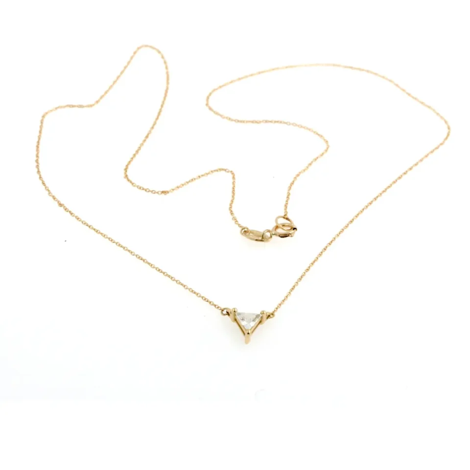 Collana con diamante triangolare in oro giallo