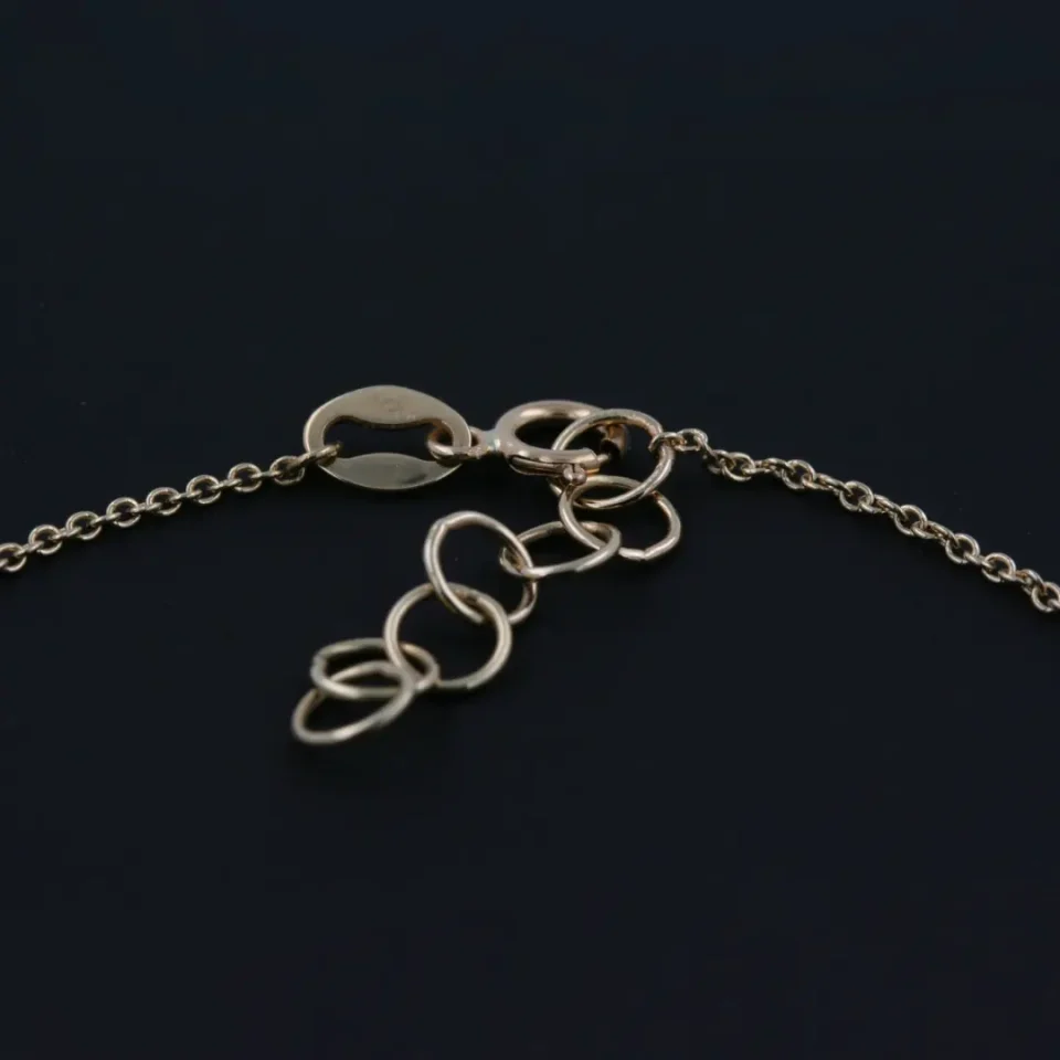 chiusura regolabile del bracciale con diamante taglio cuore